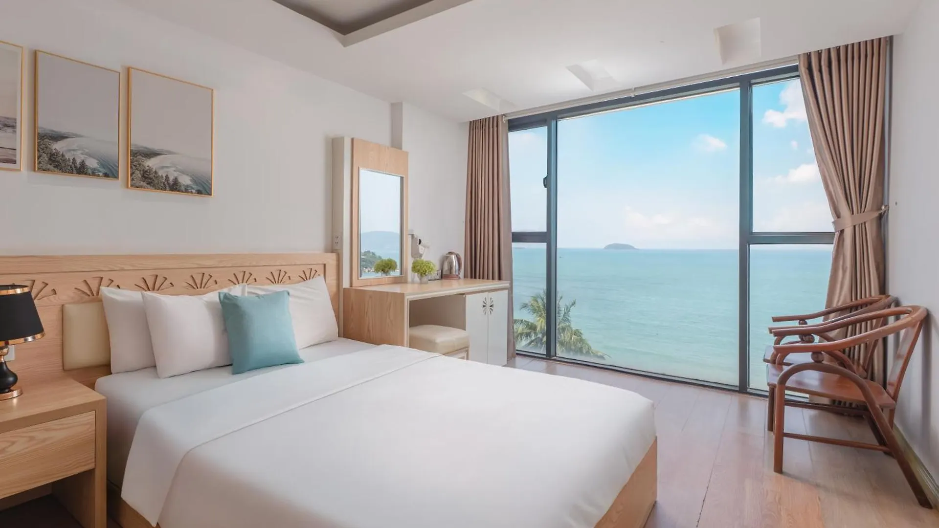 **  Nang Vang Hotel Nha Trang Vietnam